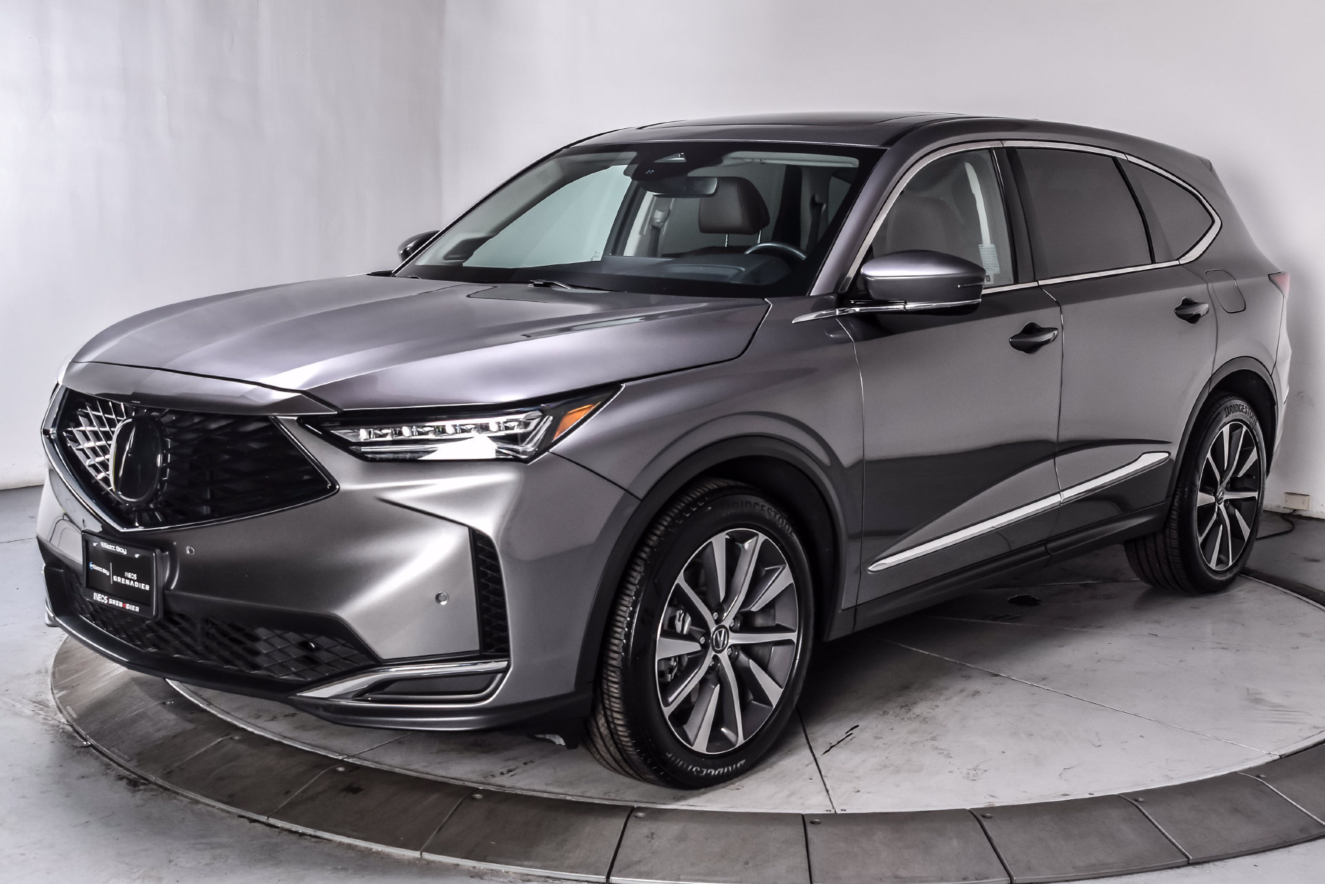 Used 2025 Acura MDX w/ Technology Package AWD/4WD image 3