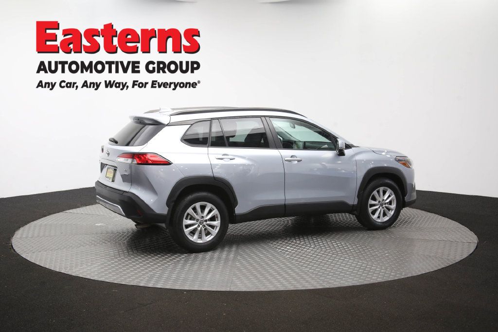 Used 2022 Toyota Corolla Cross LE AWD/4WD image 41