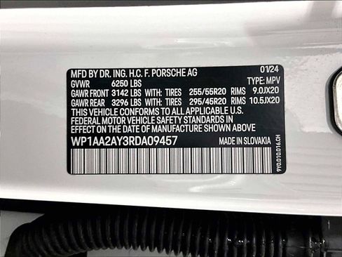 Used 2024 Porsche Cayenne image 36