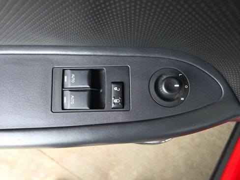 Used 2010 Dodge Challenger R/T image 39