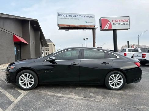 Used 2016 Chevrolet Malibu LT FWD image 2