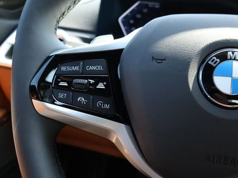 New 2025 BMW 330i xDrive Sedan w/ Premium Package image 40