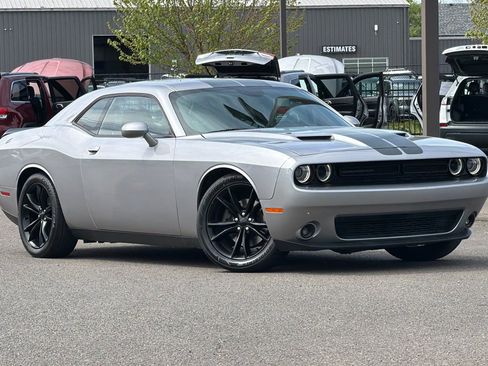 Used 2016 Dodge Challenger SXT w/ Blacktop Package RWD image 2