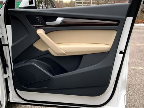 Used 2018 Audi Q5 2.0T Premium Plus w/ Premium Plus Package image 21