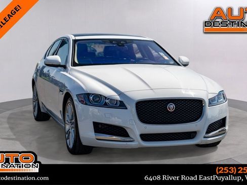 Used 2018 Jaguar XF Prestige image 1