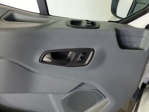 Used 2017 Ford Transit 250 130 Low Roof w/ Exterior Upgrade Package RWD image 26