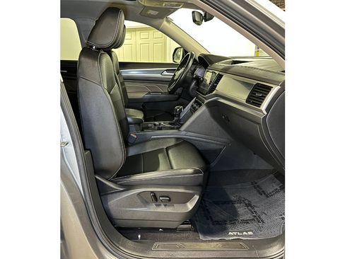 Used 2023 Volkswagen Atlas SEL R-Line AWD/4WD image 20