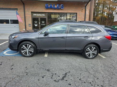 Used 2018 Subaru Outback 2.5i Limited image 2