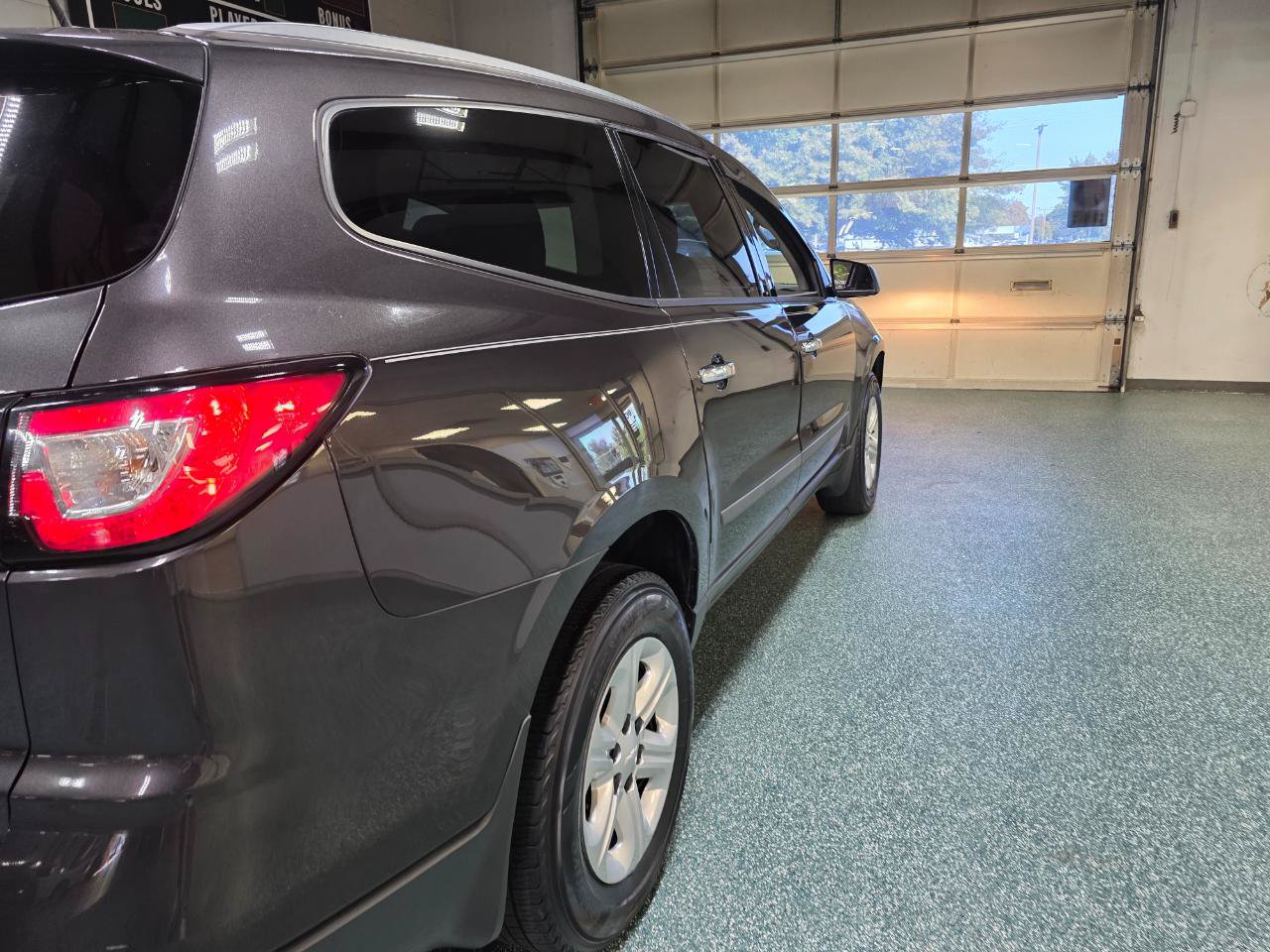 Used 2017 Chevrolet Traverse LS FWD image 7