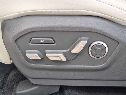 Used 2025 Hyundai Santa Fe Calligraphy AWD/4WD image 18