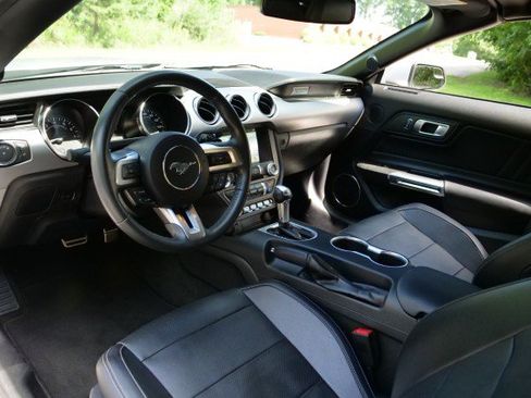 Used 2018 Ford Mustang GT Premium RWD image 2