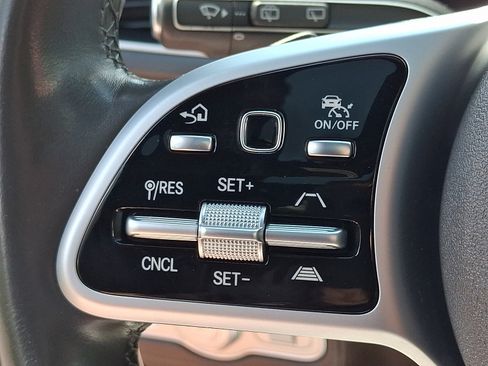 Used 2020 Mercedes-Benz GLS 580 4MATIC image 21