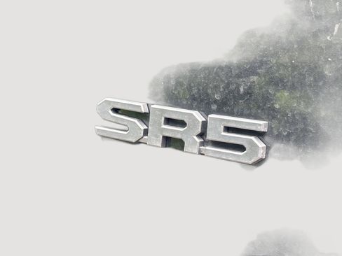 Used 2025 Toyota 4Runner SR5 AWD/4WD image 10