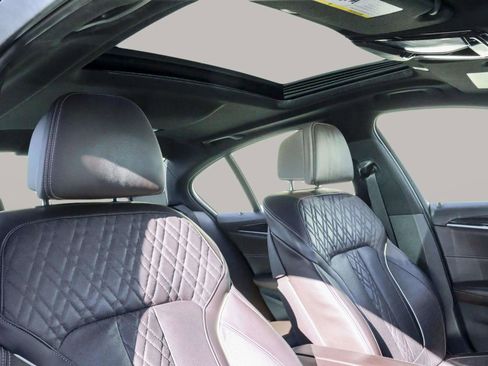 Used 2018 BMW 540i xDrive image 41