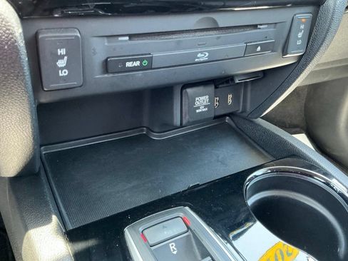 Used 2017 Honda Pilot Touring image 70