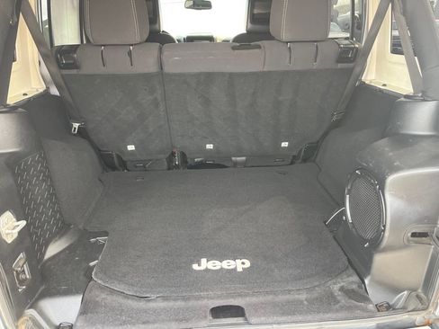 Used 2013 Jeep Wrangler Unlimited Sahara w/ Connectivity Group AWD/4WD image 17