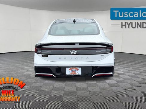 New 2025 Hyundai Sonata Limited image 8