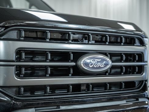 Used 2022 Ford F150 Lariat image 6