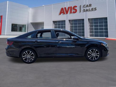 Used 2025 Volkswagen Jetta Sport FWD image 5