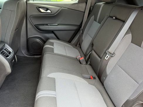 Used 2025 Chevrolet Blazer LT FWD image 29