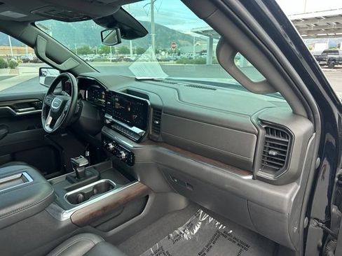Used 2022 GMC Sierra 1500 SLT w/ SLT Convenience Package AWD/4WD image 34