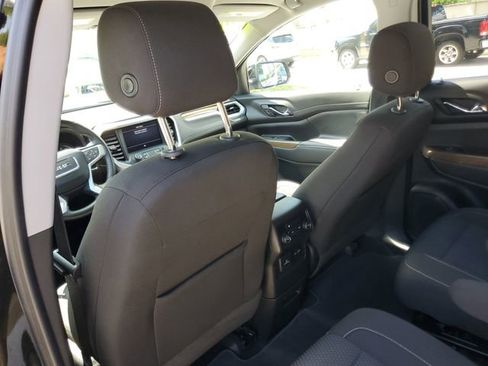 Certified 2023 GMC Acadia SLE w/ Driver Convenience Package FWD image 14