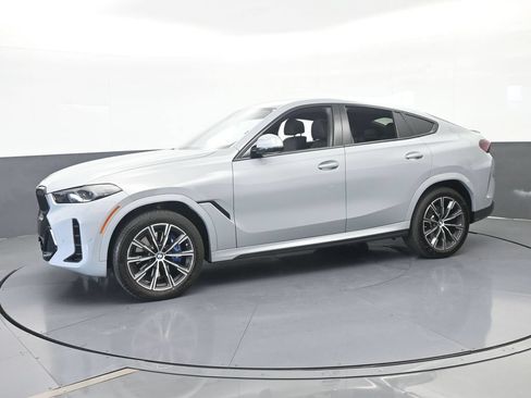 Used 2026 BMW X6 xDrive40i AWD/4WD image 2