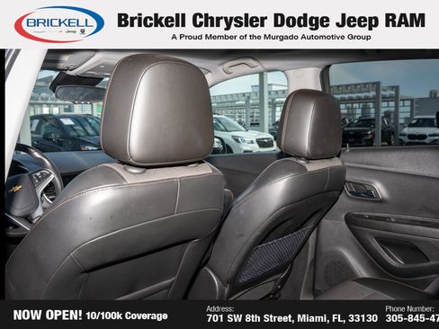 Used 2020 Chevrolet Trax LT w/ LT Convenience Package image 17