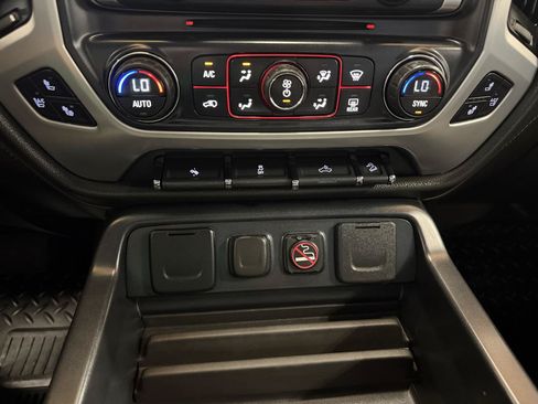 Used 2015 GMC Sierra 1500 SLT w/ SLT Crew Cab Value Package AWD/4WD image 18