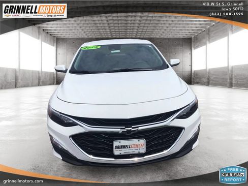 Used 2025 Chevrolet Malibu RS FWD image 2