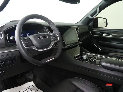 Used 2022 Jeep Wagoneer Series II w/ Premium Group I image 13