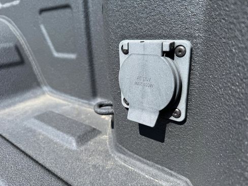 New 2024 GMC Sierra 1500 Elevation image 22