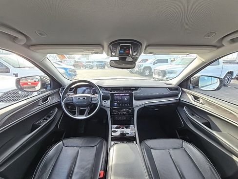 Used 2022 Jeep Grand Cherokee L Limited image 2