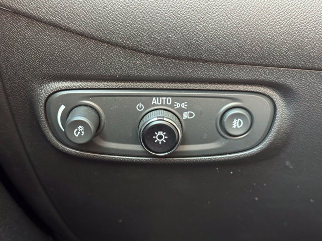 Used 2024 Chevrolet Equinox Premier AWD/4WD image 32