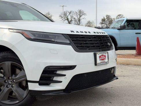 Used 2025 Land Rover Range Rover Velar Dynamic SE image 3