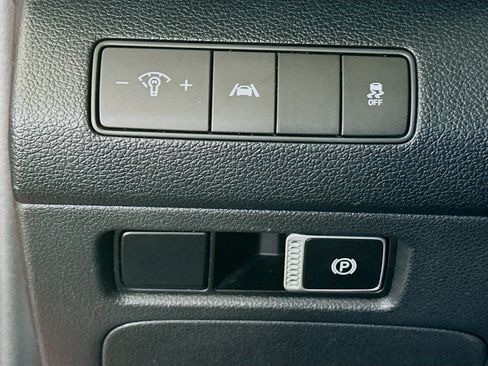 Used 2021 Hyundai Santa Fe SE image 16