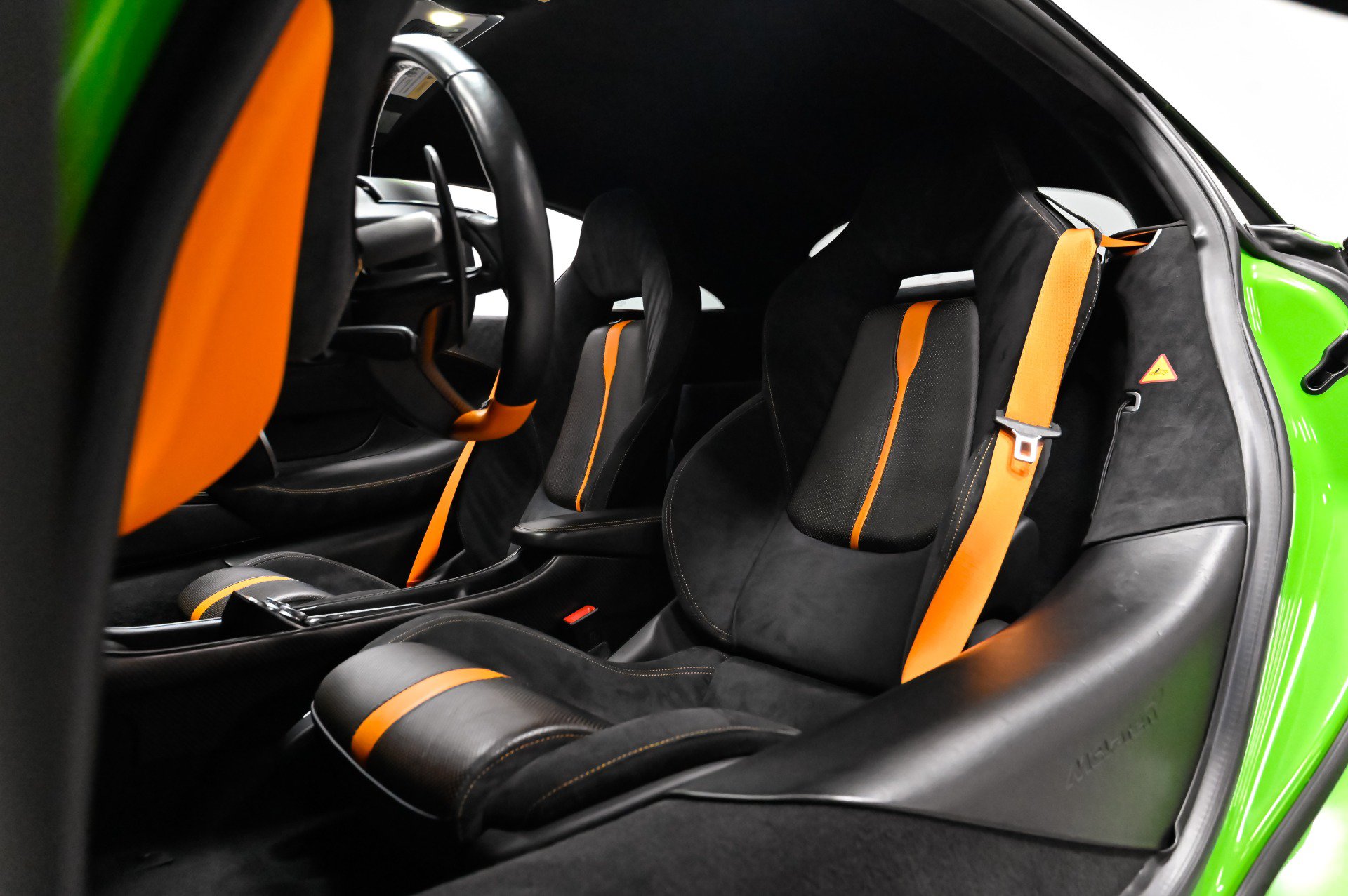 Used 2016 McLaren 570S Coupe RWD image 7