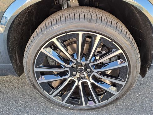 New 2026 Volvo XC90 B6 Plus w/ Protection Package Premier image 10