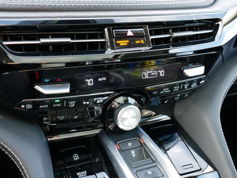 Certified 2024 Acura MDX SH-AWD w/ Advance Package image 23