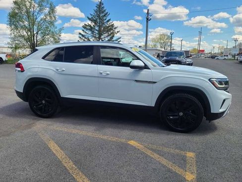 Used 2023 Volkswagen Atlas Cross Sport SE AWD/4WD image 5