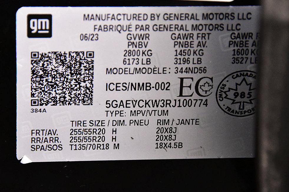 Used 2024 Buick Enclave Avenir w/ Avenir Technology Package AWD/4WD image 14