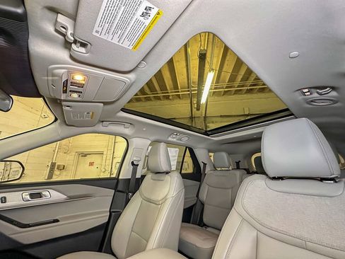 New 2026 Ford Explorer Active w/ Active Comfort Package AWD/4WD image 23