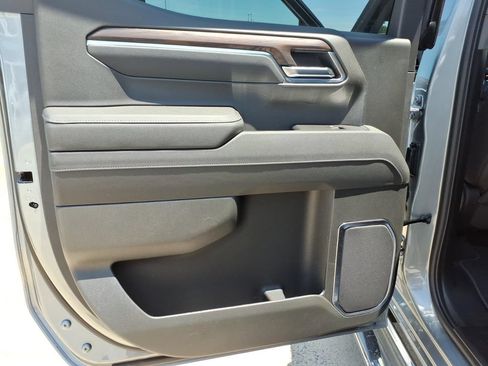 New 2026 GMC Sierra 1500 SLT w/ SLT Premium Plus Package AWD/4WD image 18