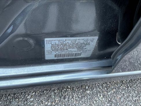 Used 2025 Nissan Versa SV FWD image 10