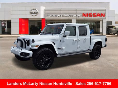 Used 2023 Jeep Gladiator Overland AWD/4WD image 9