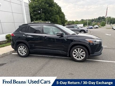 Used 2023 Toyota Corolla Cross LE w/ Moonroof Package AWD/4WD image 3