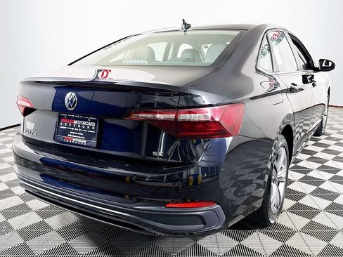 Used 2024 Volkswagen Jetta SE FWD image 7