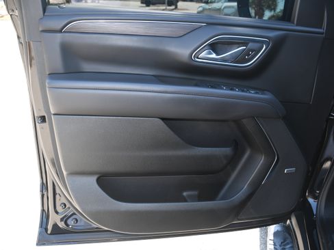 Used 2023 Chevrolet Tahoe Z71 w/ Luxury Package image 10