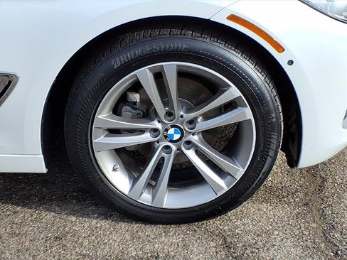 Used 2017 BMW 330i Gran Turismo xDrive image 10