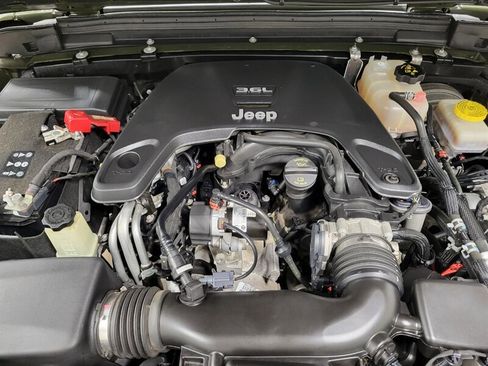 Used 2021 Jeep Wrangler Unlimited Sport AWD/4WD image 74